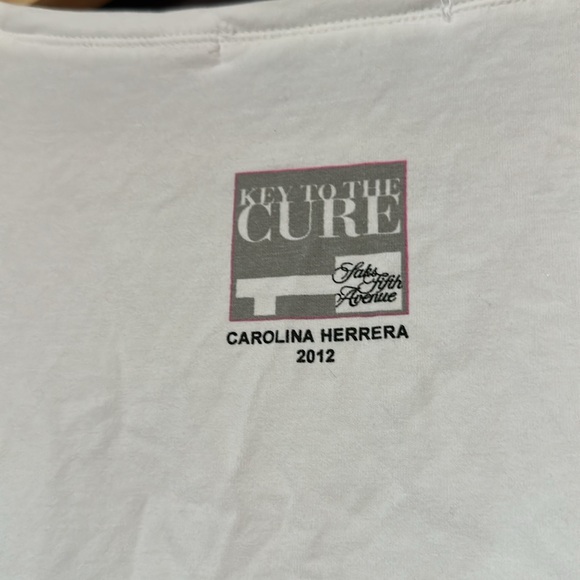 COPY - Saks Fifth Avenue Carolina Herrera Key To The Cure Tee 2012 XL collabora… - Picture 6 of 9
